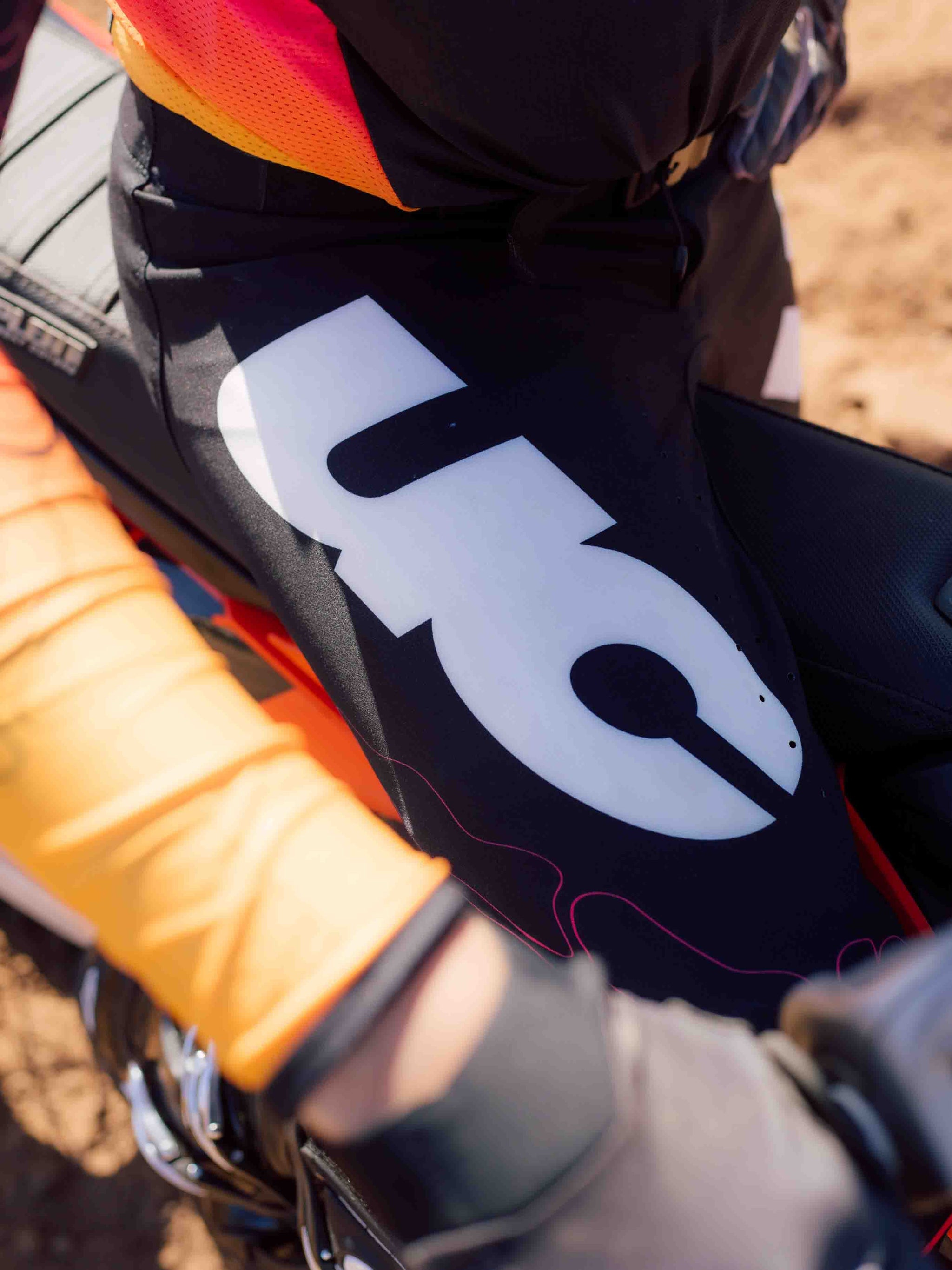 UCMX - ELITE Magma Youth Full Kit