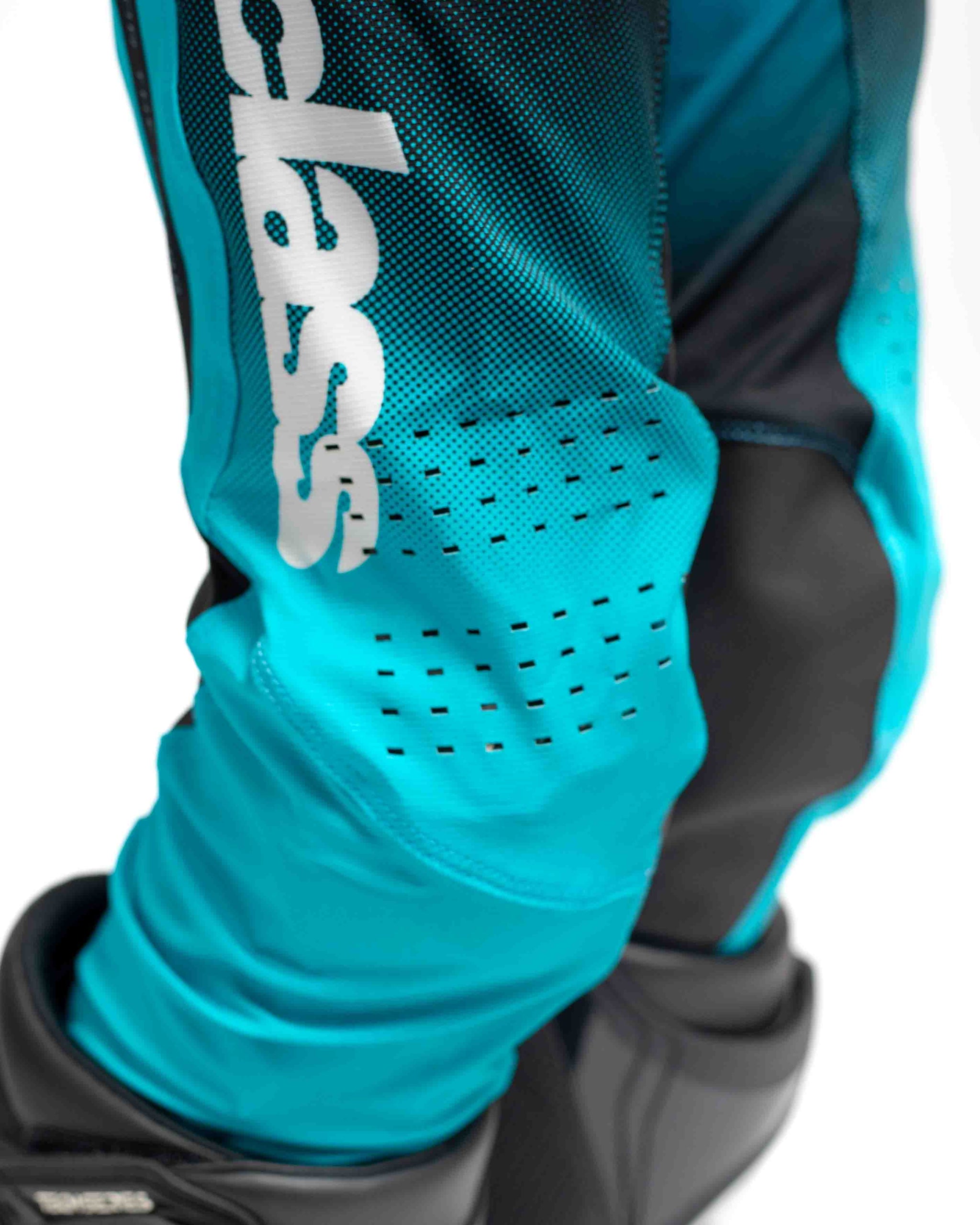 UCMX - PRO Surge Blue Youth Full Kit