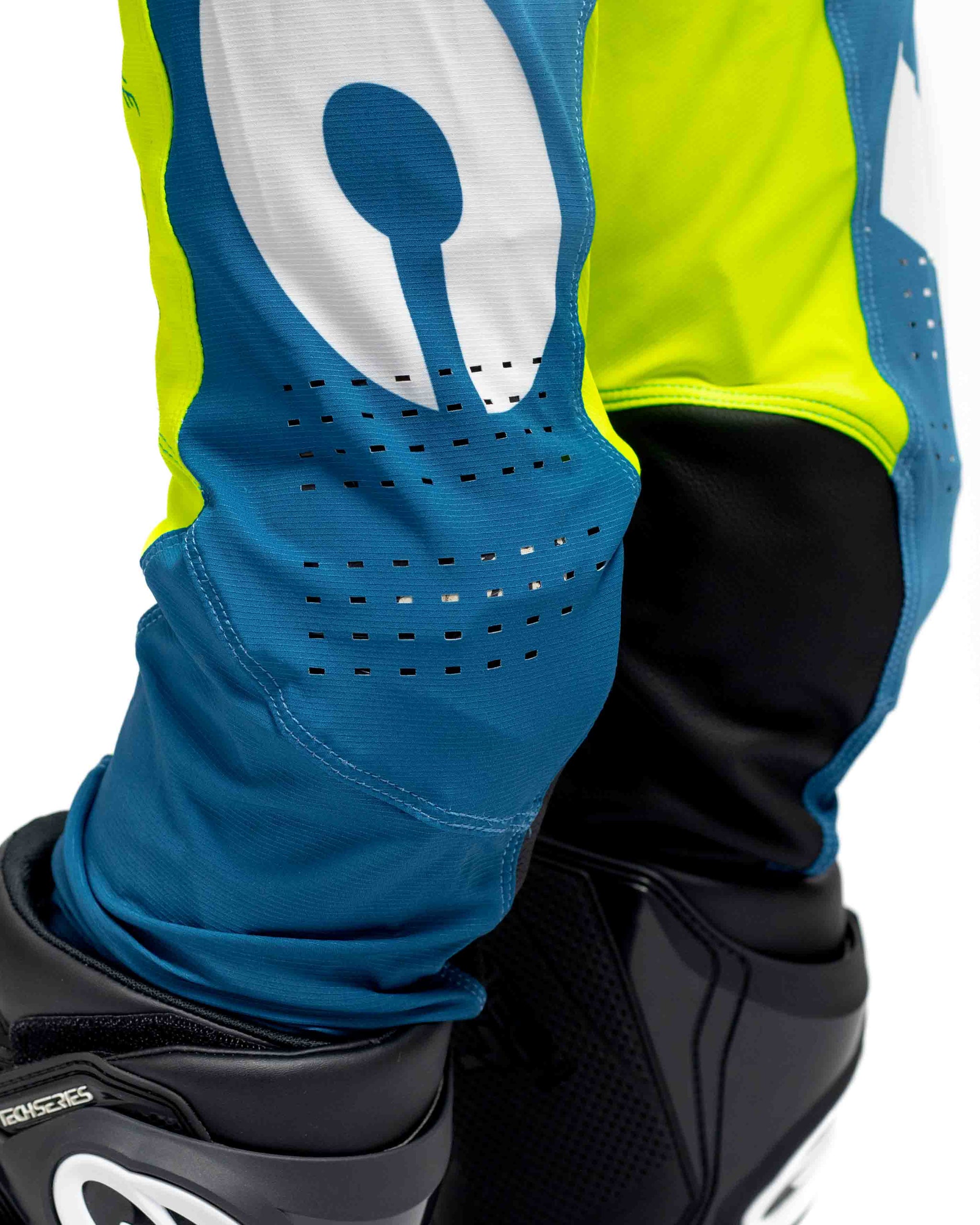 UCMX - PRO Nexus Teal Flo Youth Full Kit