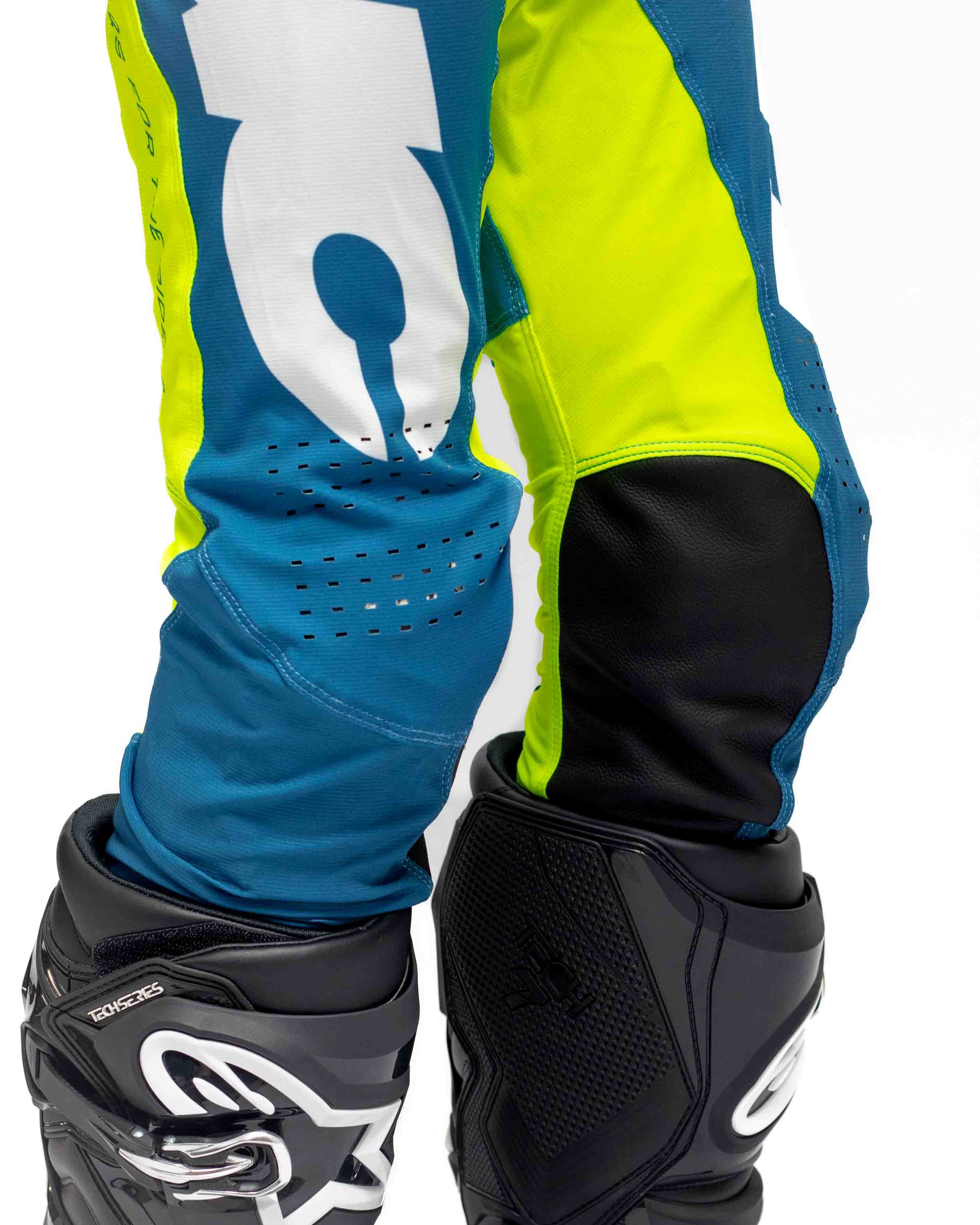 UCMX - PRO Nexus Teal Flo Youth Full Kit