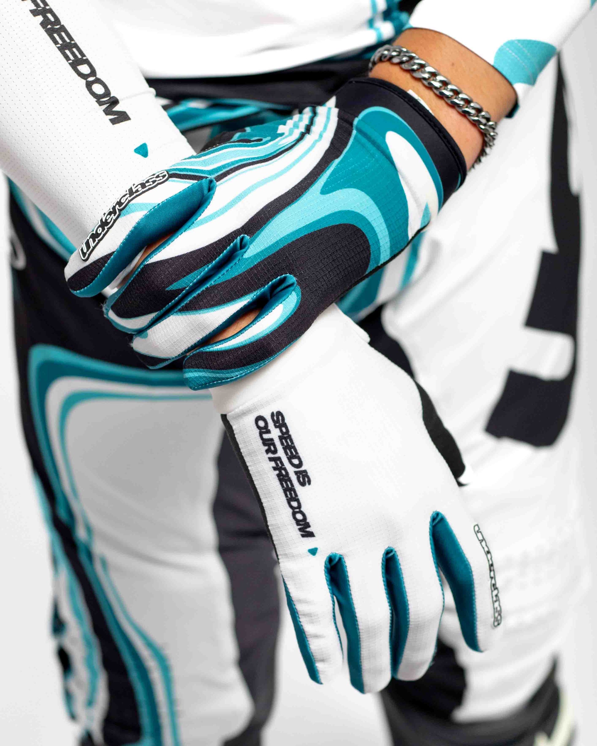 UCMX PRO Tide 'Limited Edition' Gloves